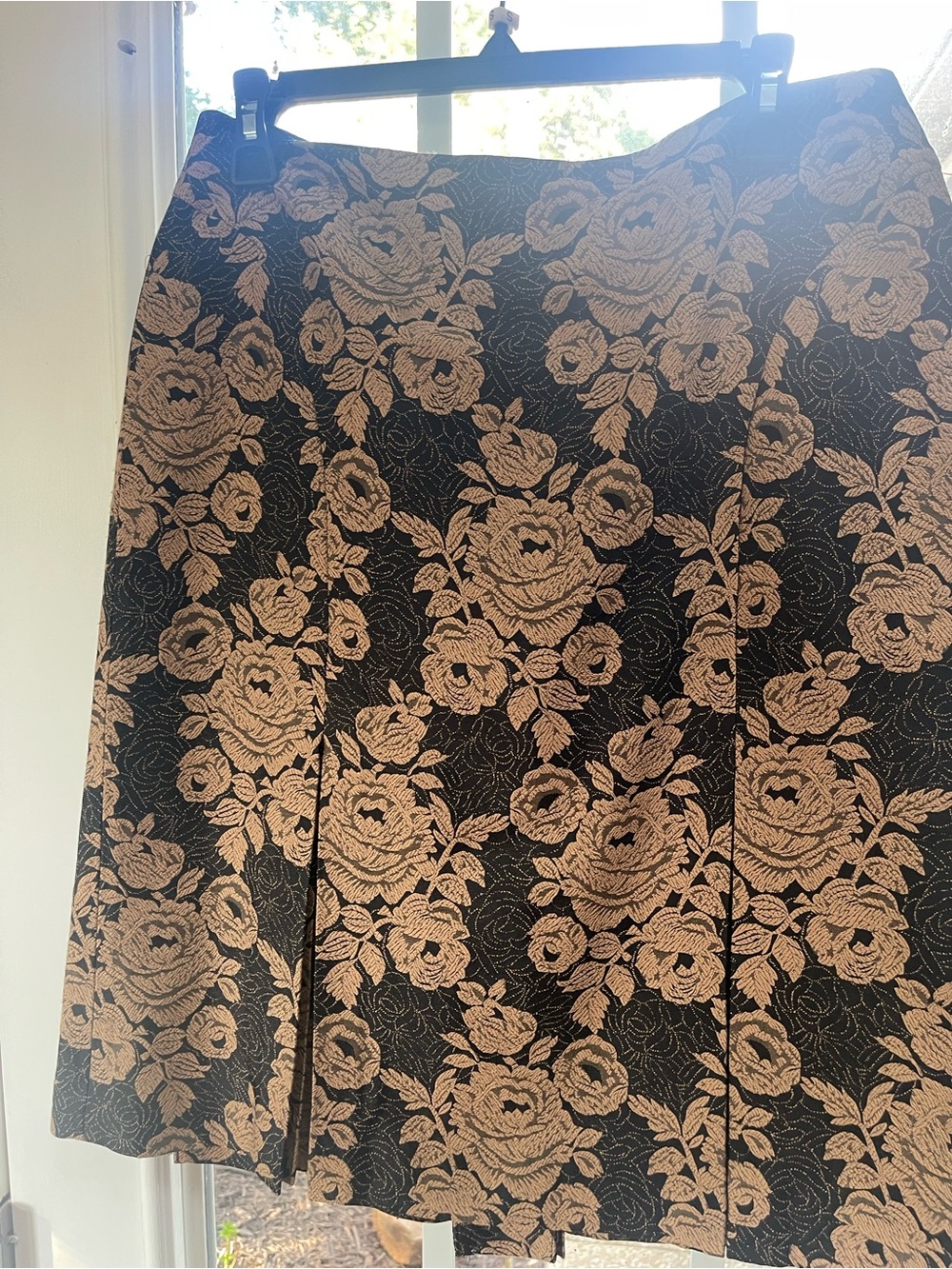 Ann Taylor Black and Tan Floral A-Line Skirt with Pleats